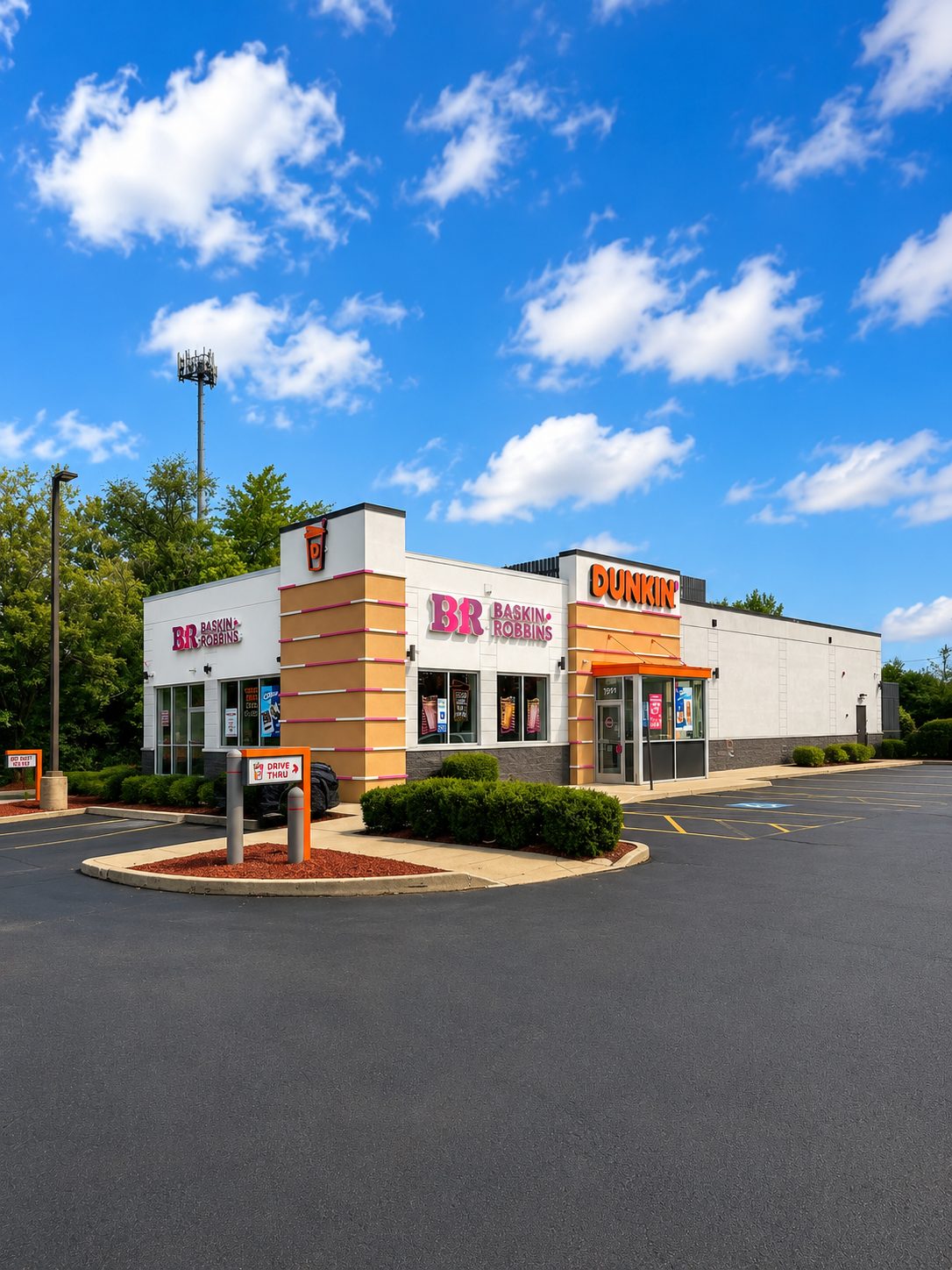 The Brookdale Dunkin' and Baskin-Robbins restaurant in Naperville